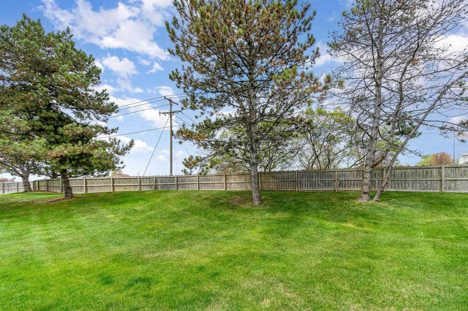 927 E Harbor View, Bay City, MI 48706