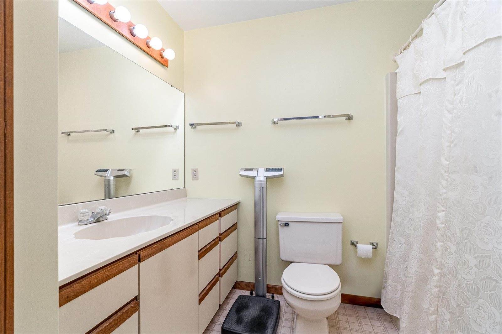 927 E Harbor View, Bay City, MI 48706