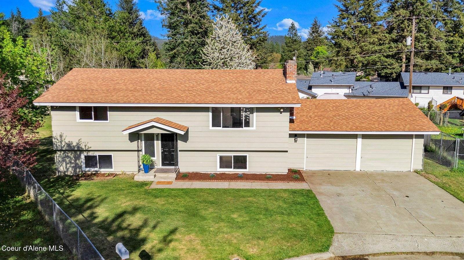 407 East Buttercup Ln, Coeur d'Alene, ID 83815