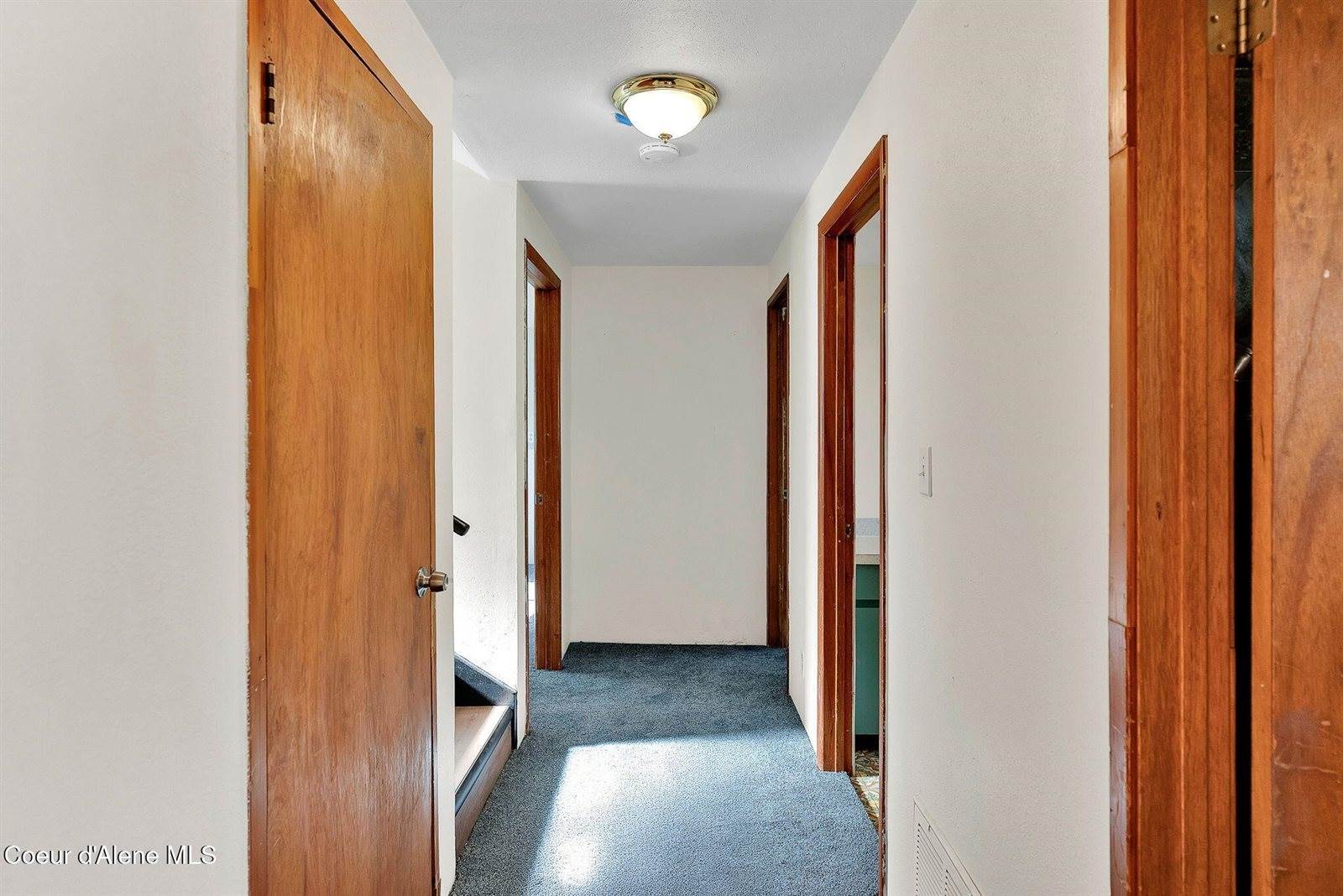 407 East Buttercup Ln, Coeur d'Alene, ID 83815