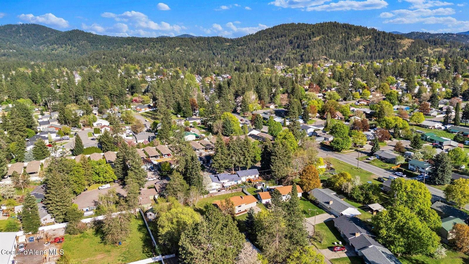 407 East Buttercup Ln, Coeur d'Alene, ID 83815