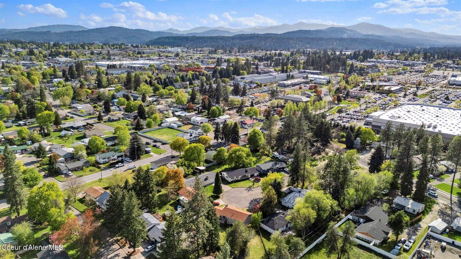 407 East Buttercup Ln, Coeur d'Alene, ID 83815