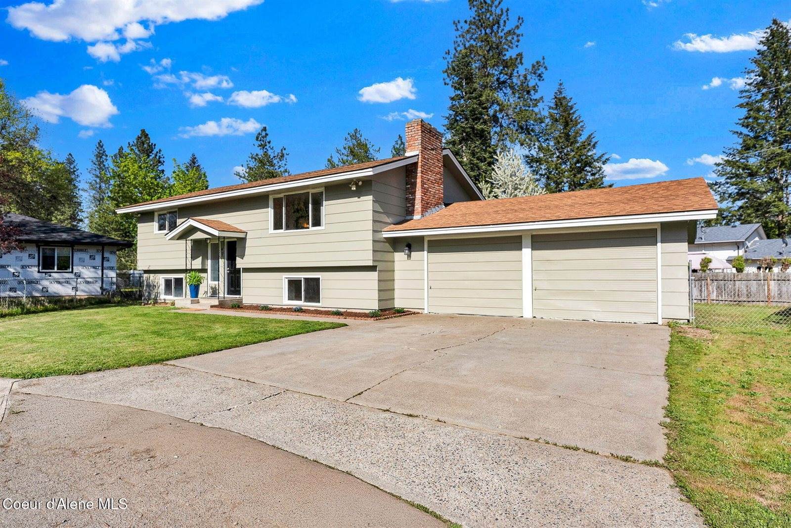 407 East Buttercup Ln, Coeur d'Alene, ID 83815