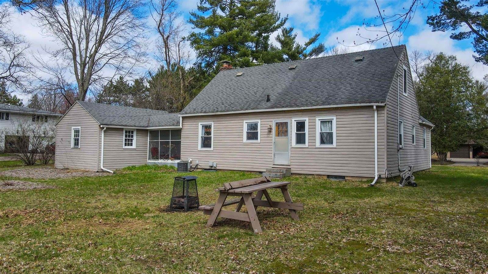 203 Sunrise Avenue, Stevens Point, WI 54481