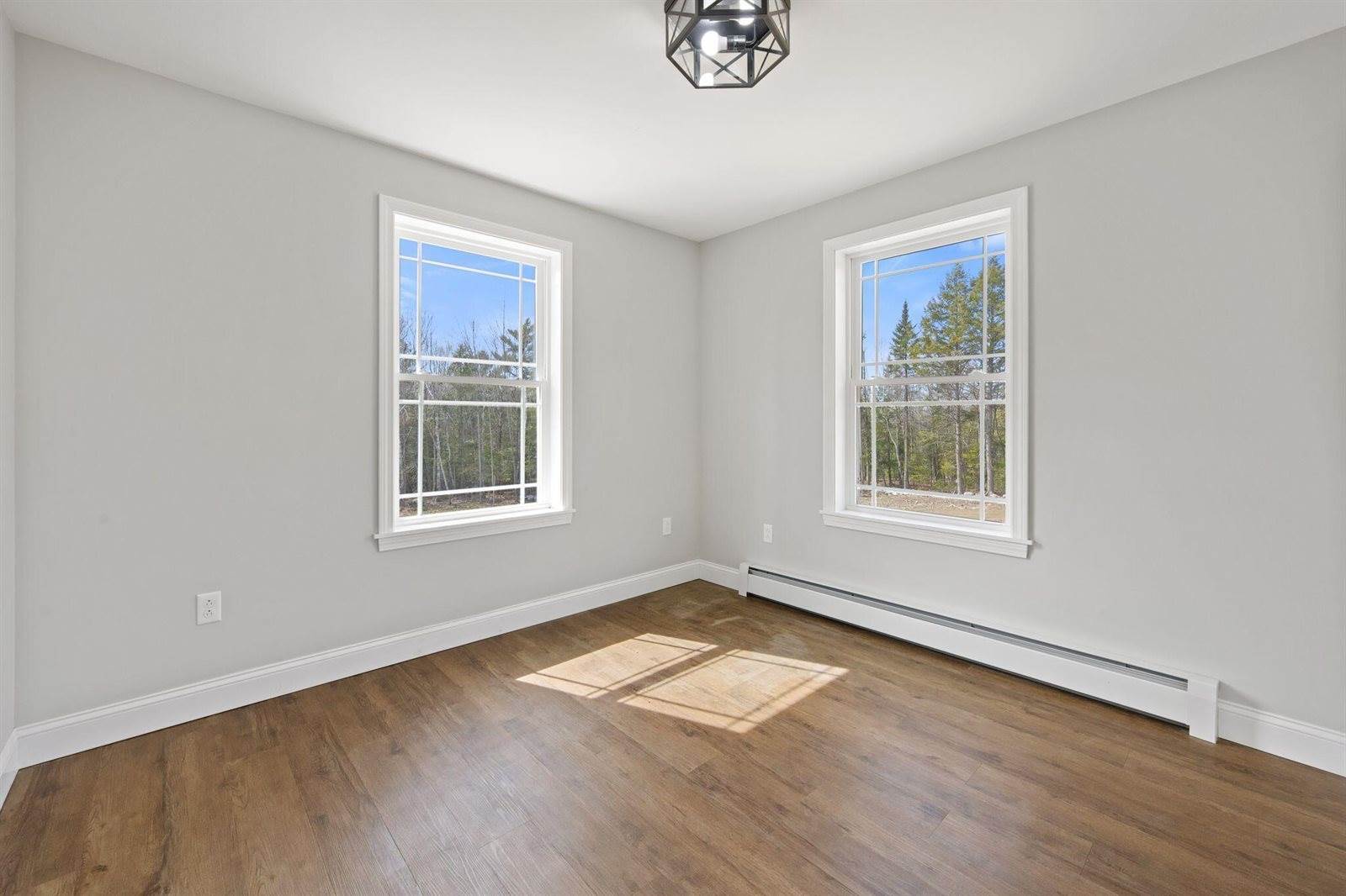 16 Shaw Road, Plymouth, ME 04969