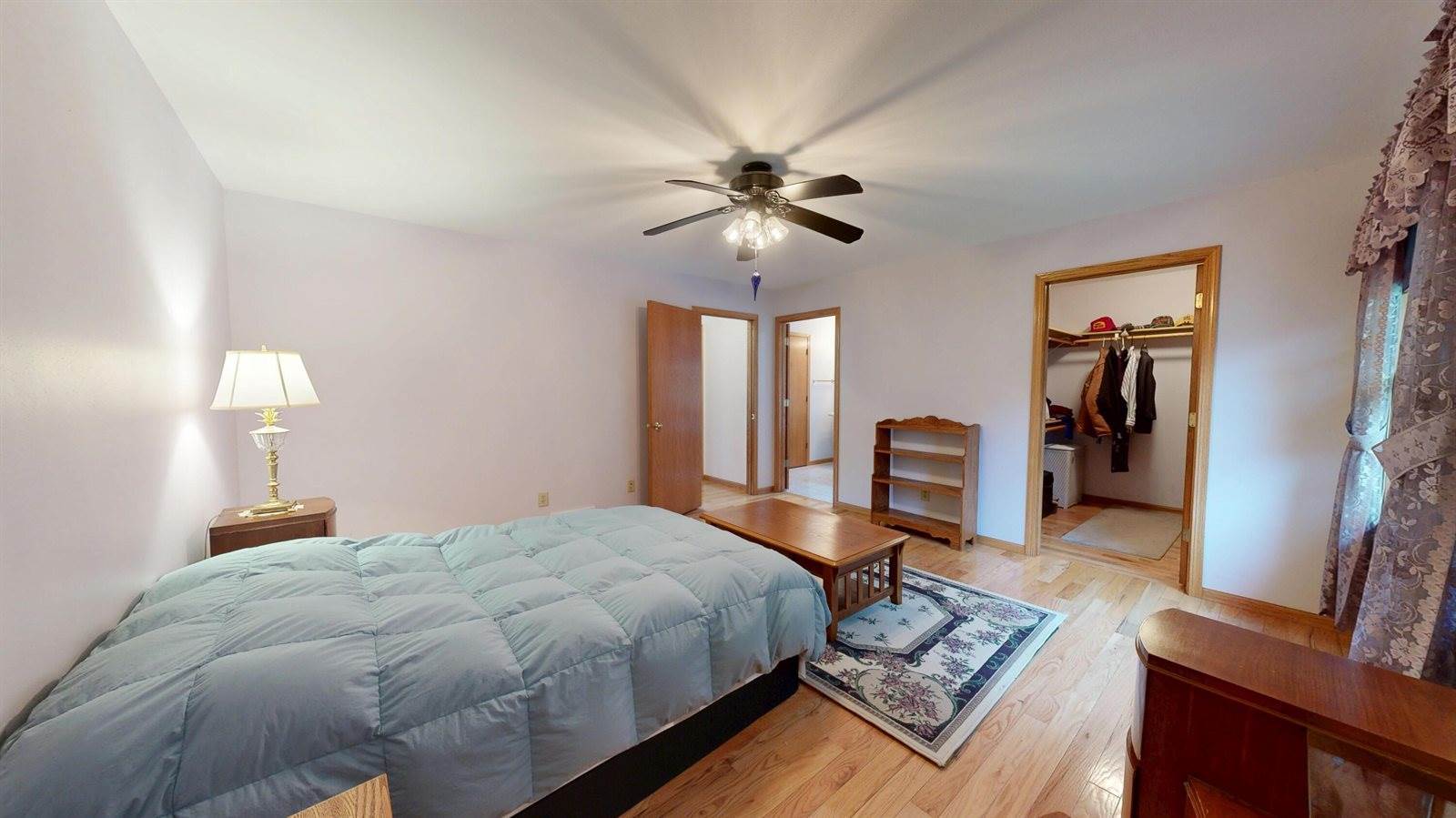 302 Hickory Rd, Genoa, WI 54632