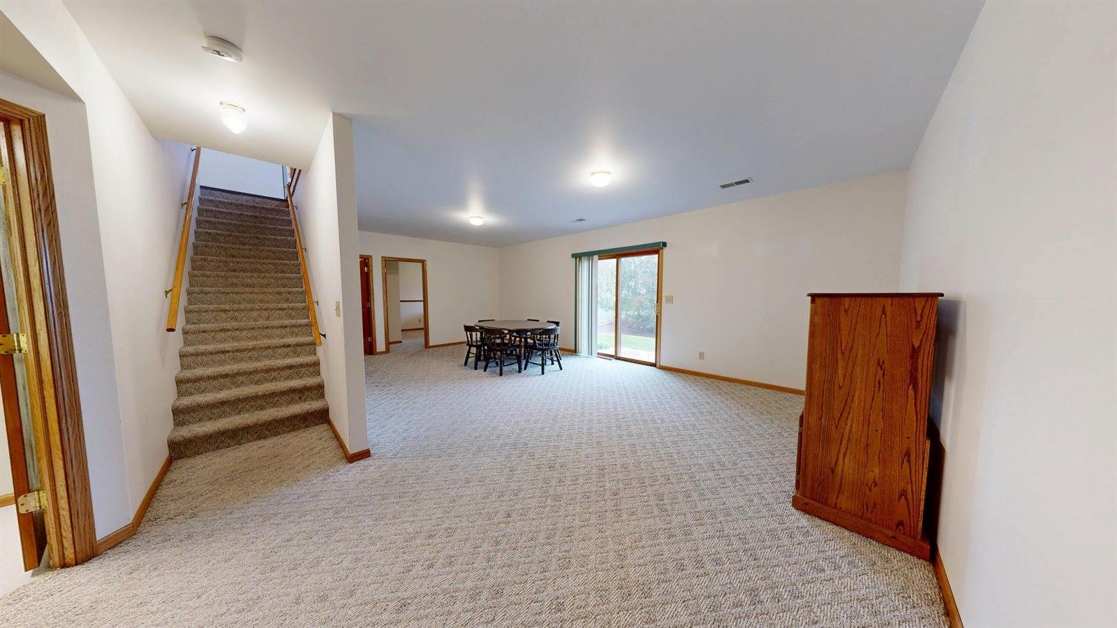 302 Hickory Rd, Genoa, WI 54632