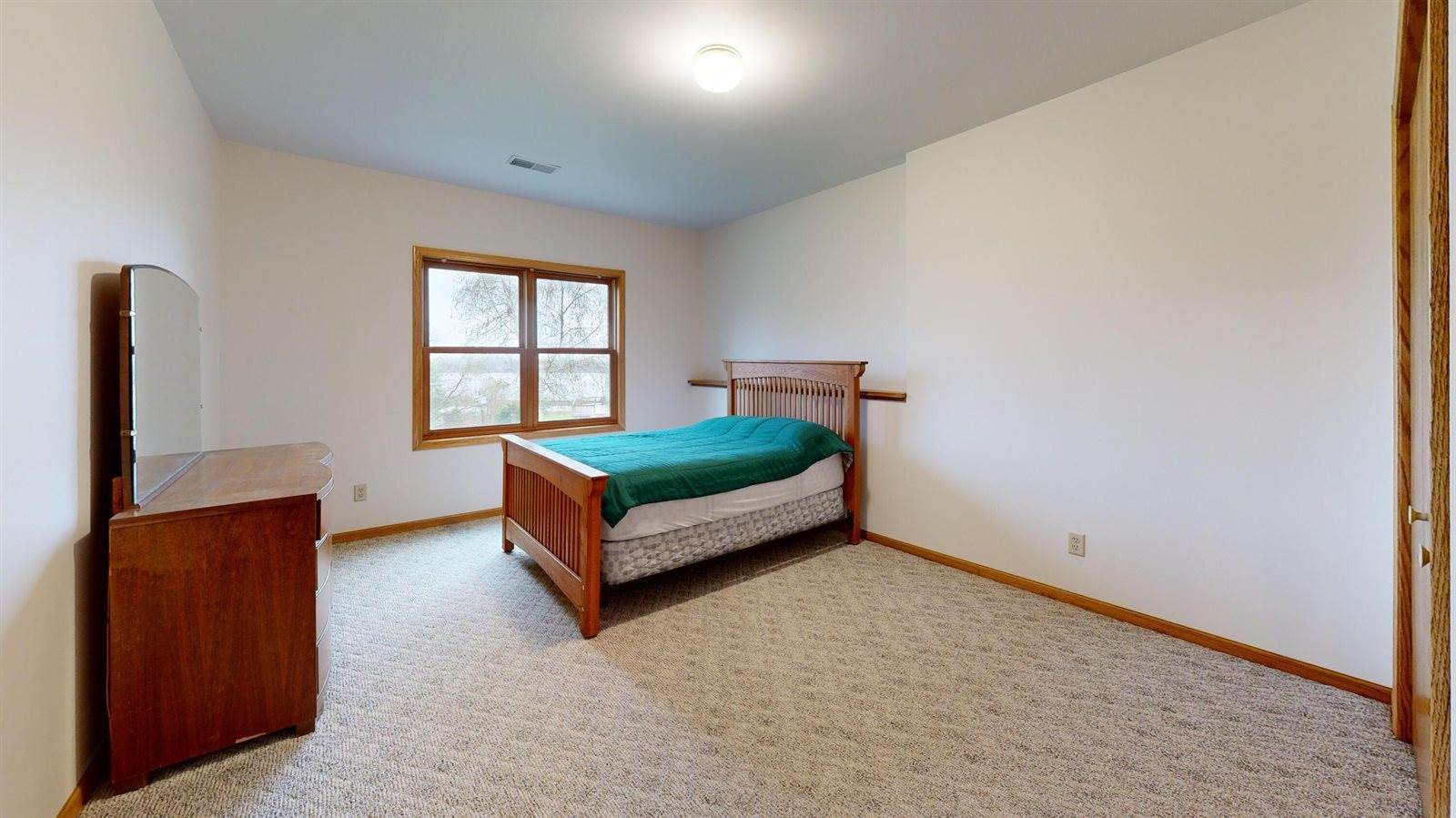 302 Hickory Rd, Genoa, WI 54632