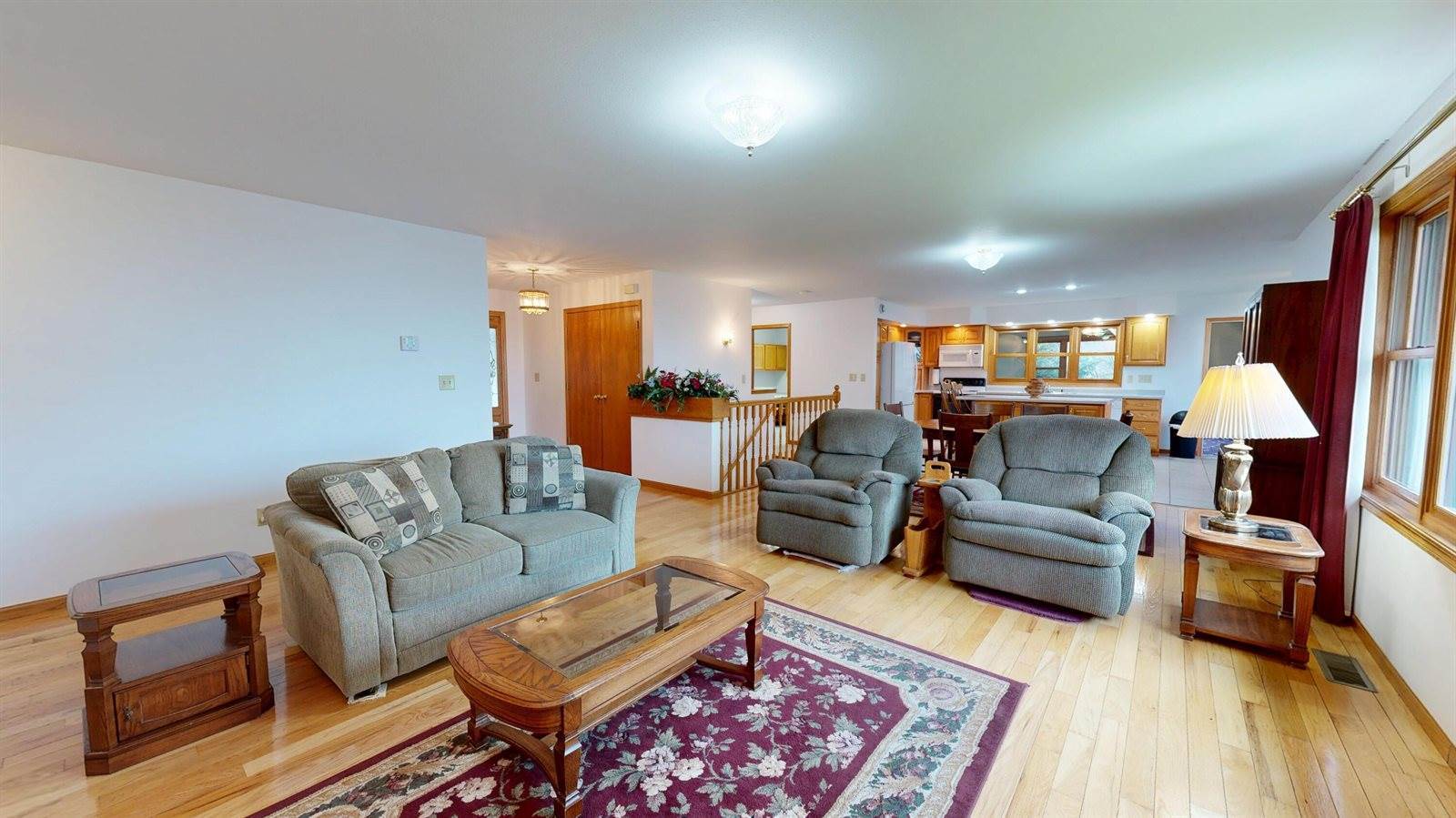 302 Hickory Rd, Genoa, WI 54632