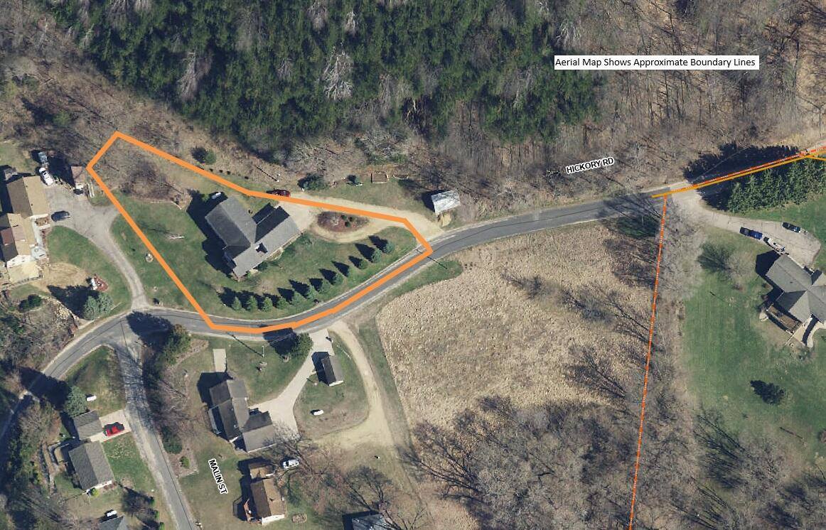 302 Hickory Rd, Genoa, WI 54632