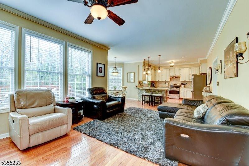 23 Kroghs Ln, Sparta Township, NJ 07871