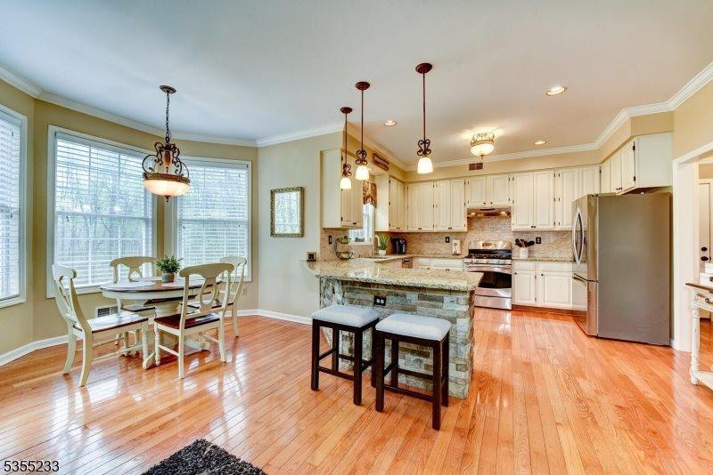 23 Kroghs Ln, Sparta Township, NJ 07871