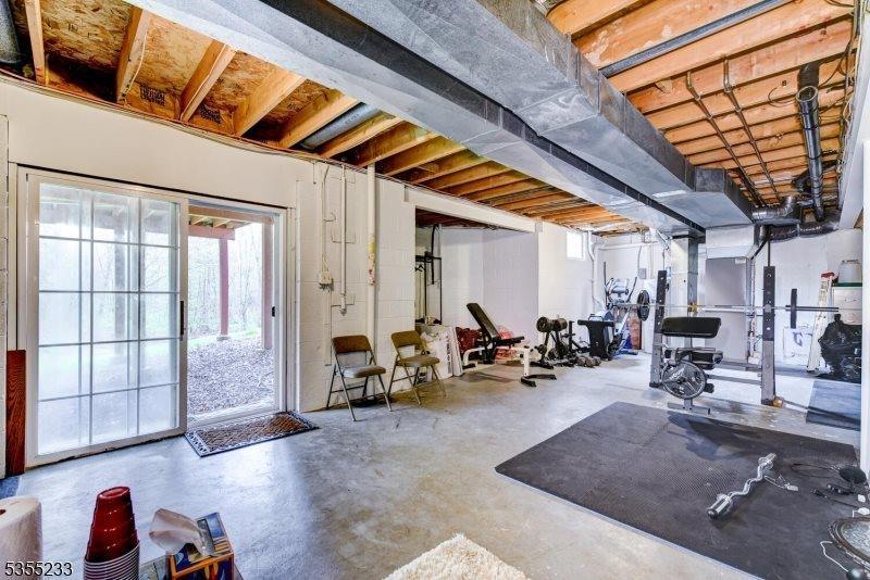 23 Kroghs Ln, Sparta Township, NJ 07871