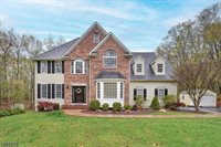 23 Kroghs Ln, Sparta Township, NJ 07871