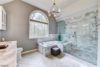 23 Kroghs Ln, Sparta Township, NJ 07871