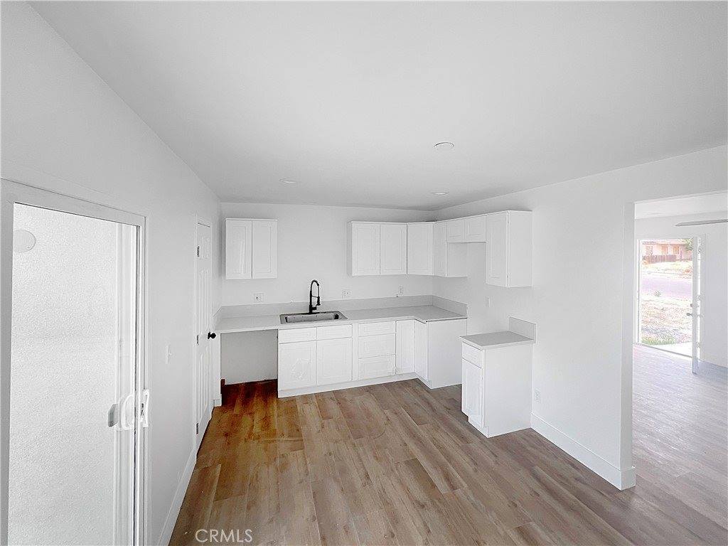 25244 Jade Road, Barstow, CA 92311