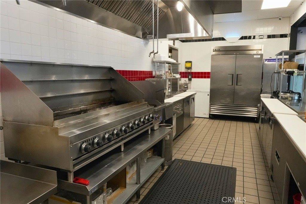 7600 Balboa Blvd, Van Nuys, CA 91406