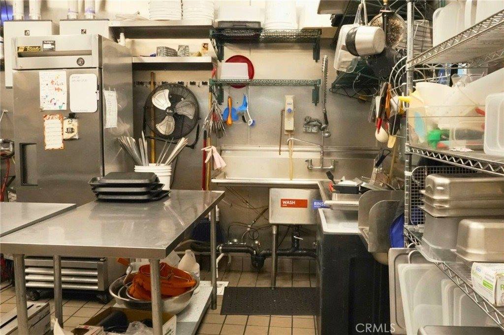 7600 Balboa Blvd, Van Nuys, CA 91406