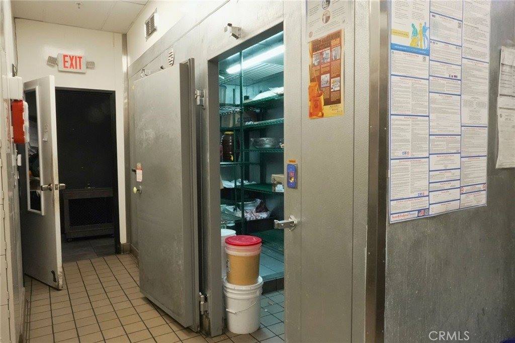 7600 Balboa Blvd, Van Nuys, CA 91406