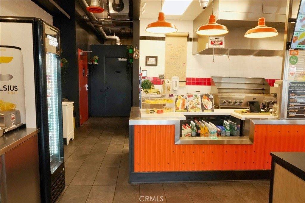 7600 Balboa Blvd, Van Nuys, CA 91406