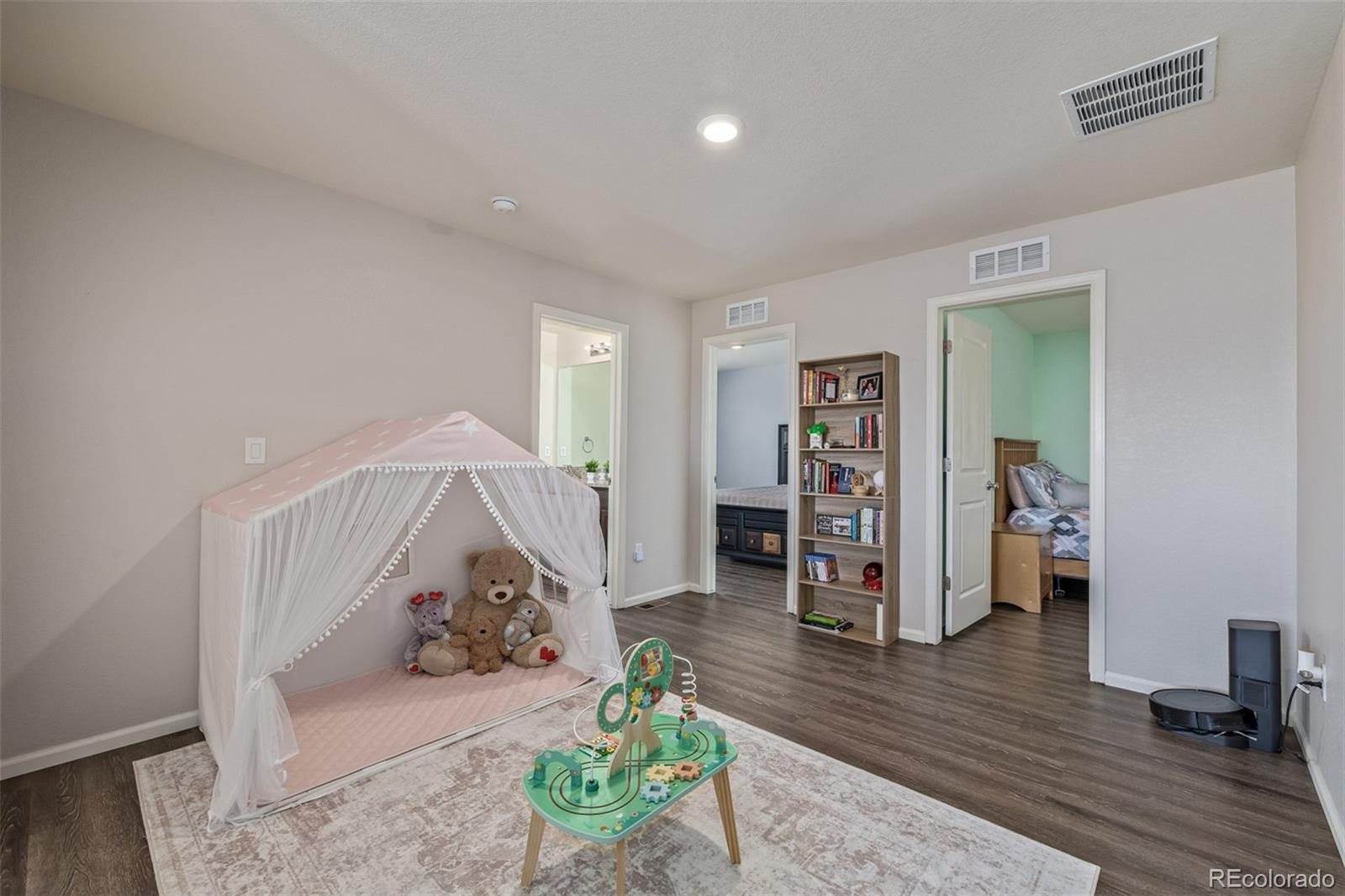 261 Mesa Ave, Lochbuie, CO 80603