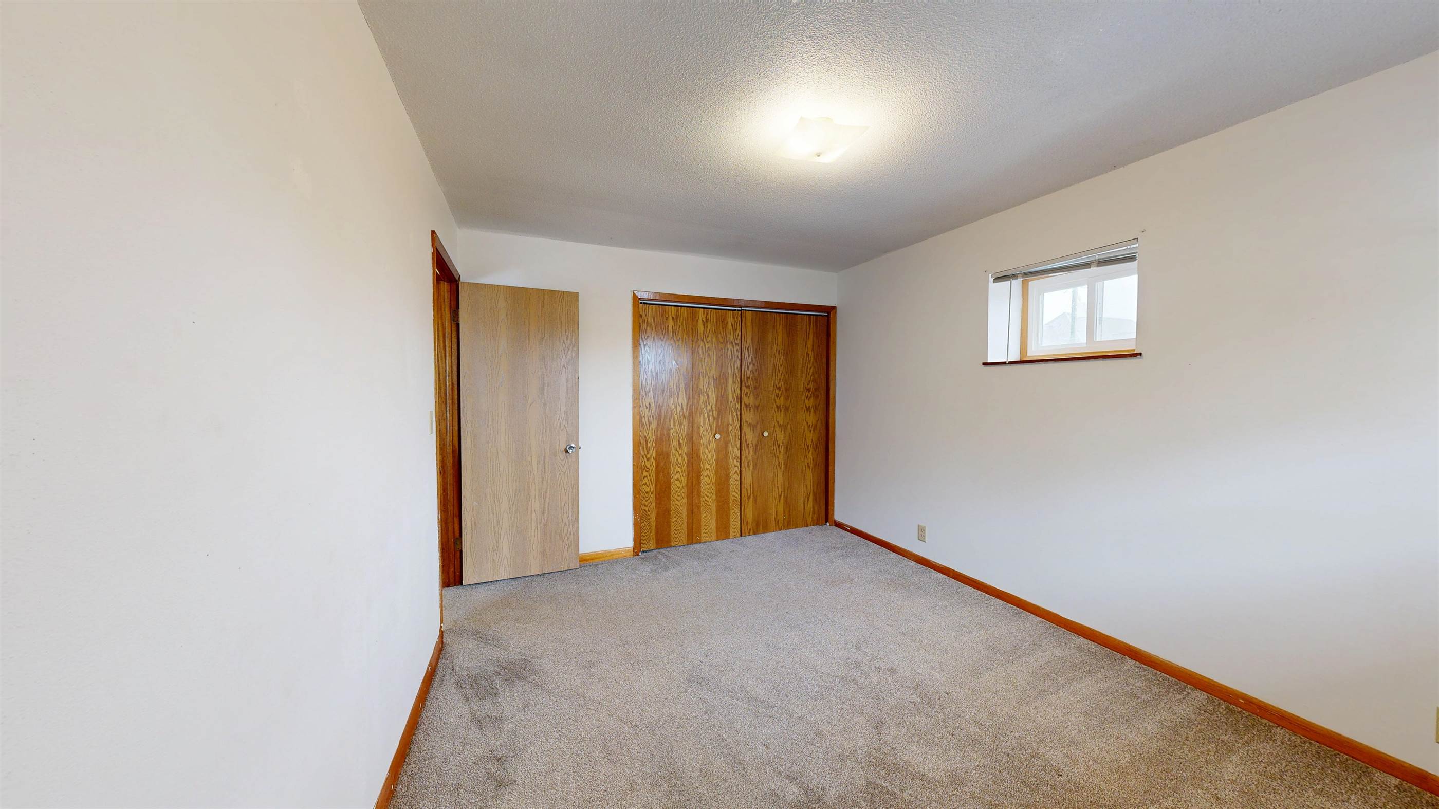 271 NW Main St, New Albin, IA 52160