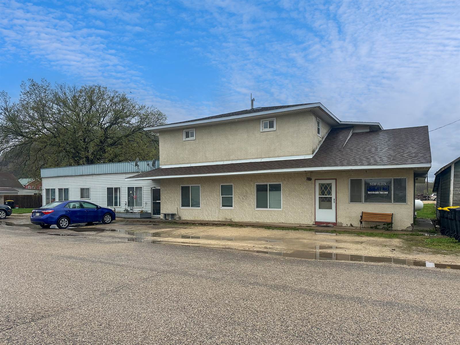271 NW Main St, New Albin, IA 52160