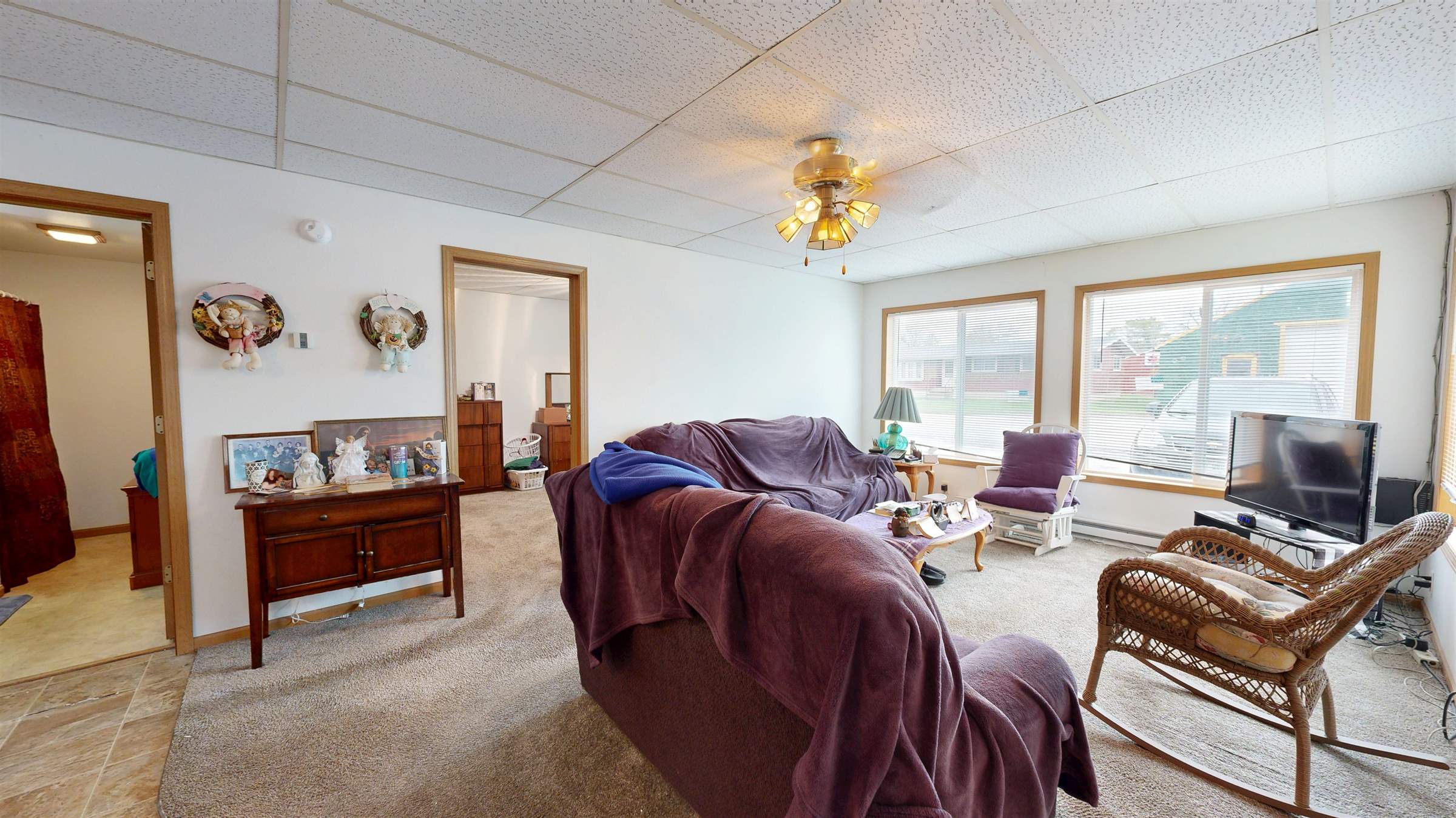 271 NW Main St, New Albin, IA 52160