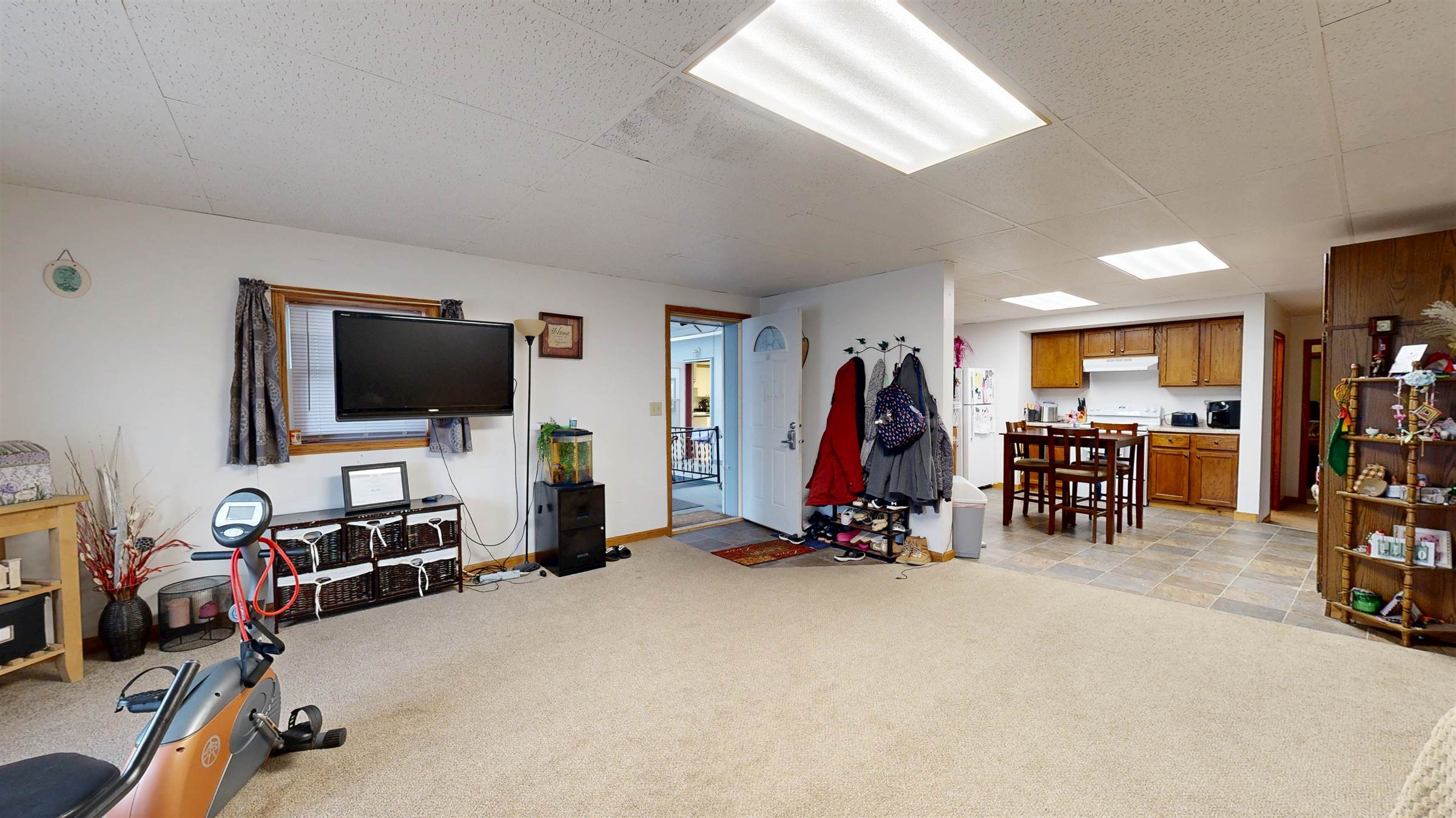 271 NW Main St, New Albin, IA 52160