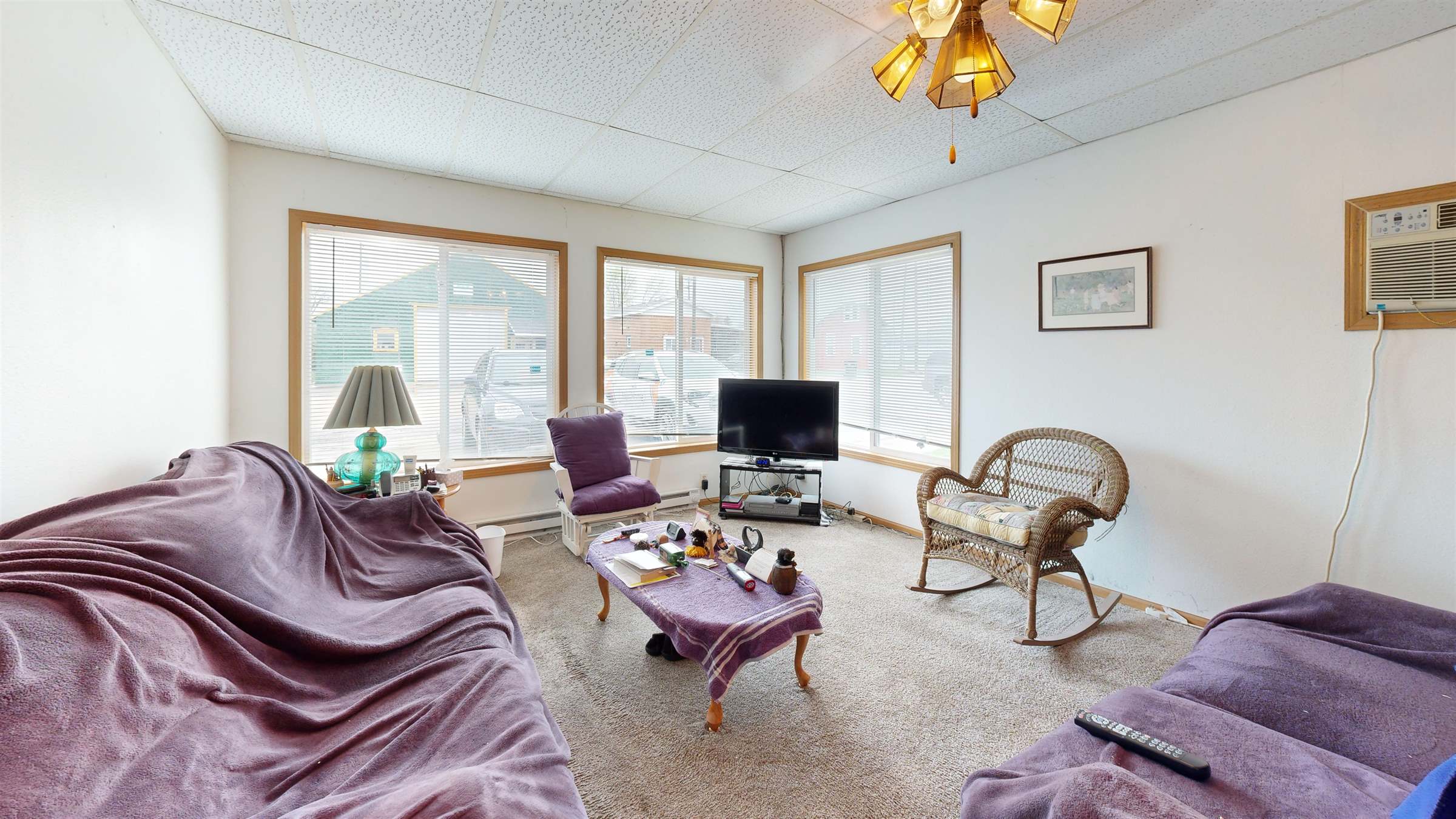 271 NW Main St, New Albin, IA 52160