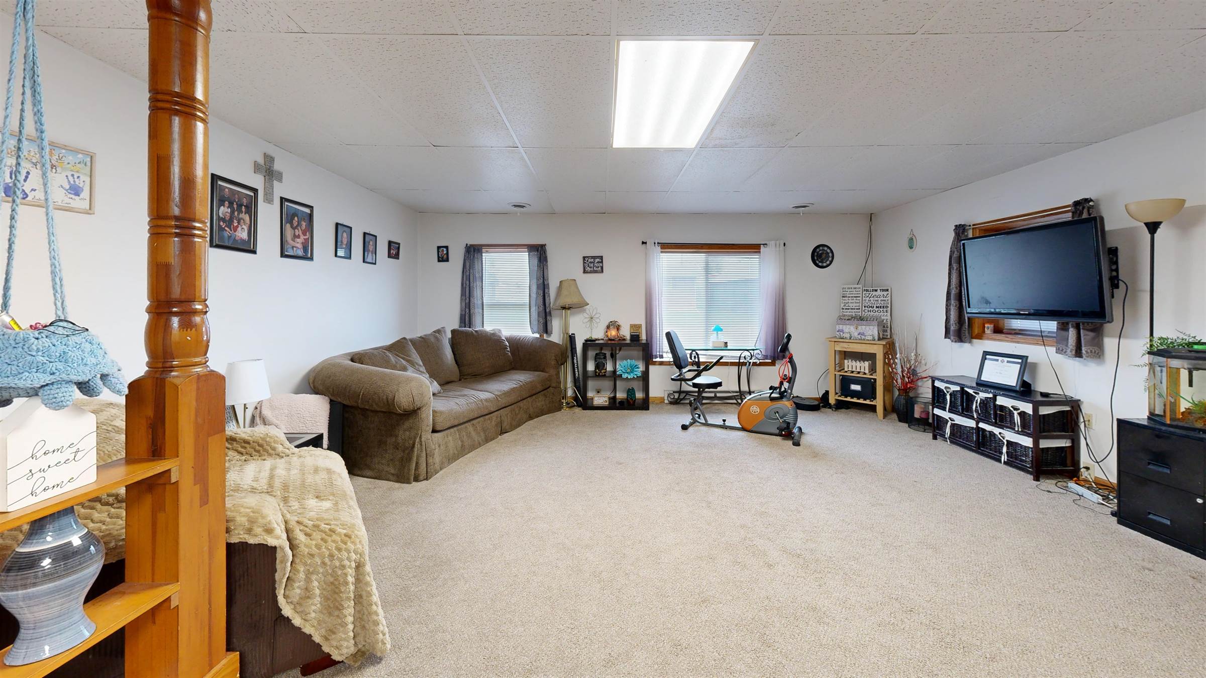 271 NW Main St, New Albin, IA 52160