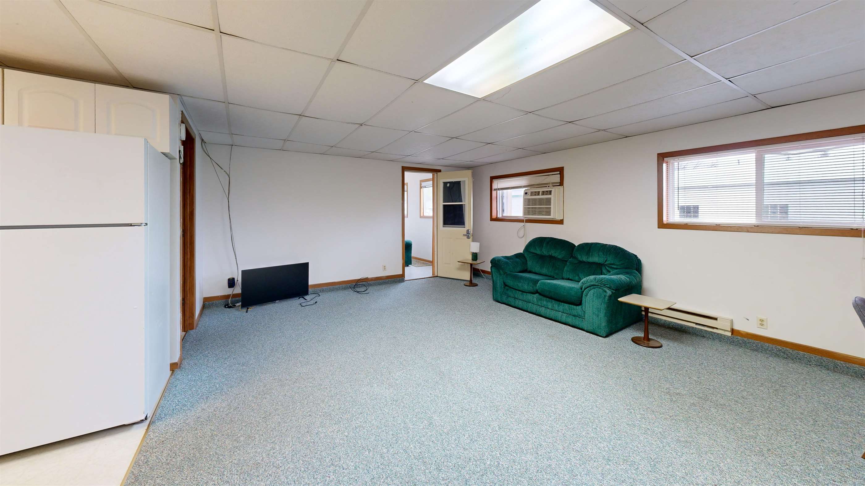 271 NW Main St, New Albin, IA 52160