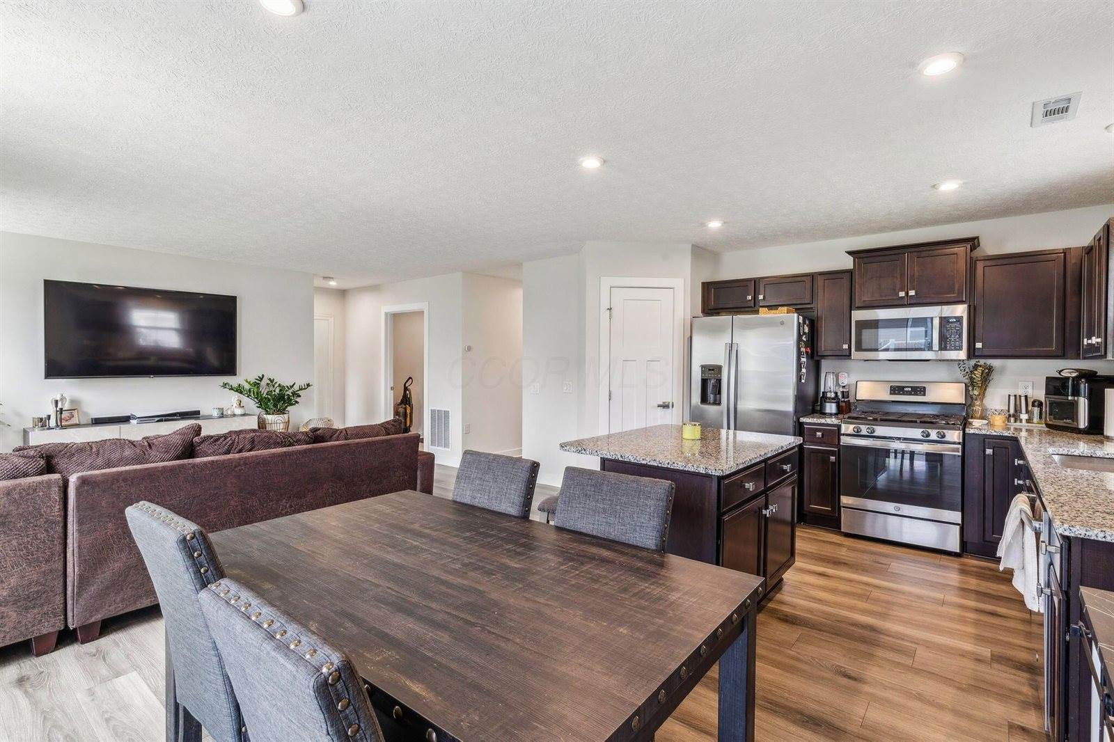 2409 Mcclouds Square, Marysville, OH 43040