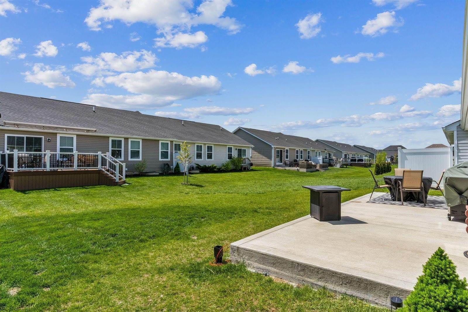 2409 Mcclouds Square, Marysville, OH 43040