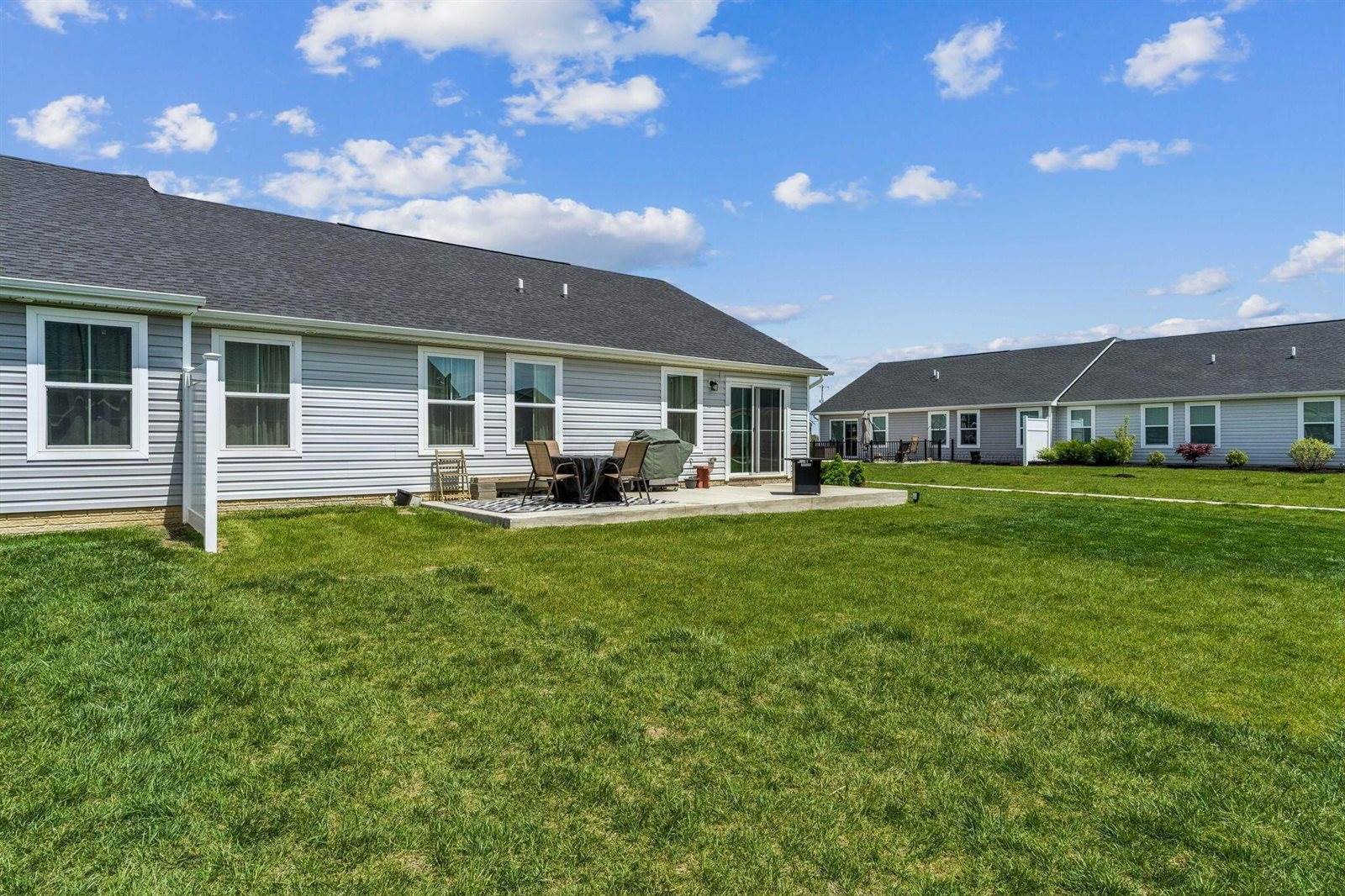 2409 Mcclouds Square, Marysville, OH 43040