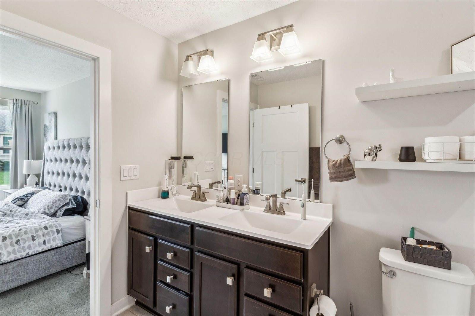 2409 Mcclouds Square, Marysville, OH 43040