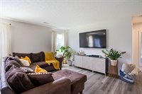 2409 Mcclouds Square, Marysville, OH 43040