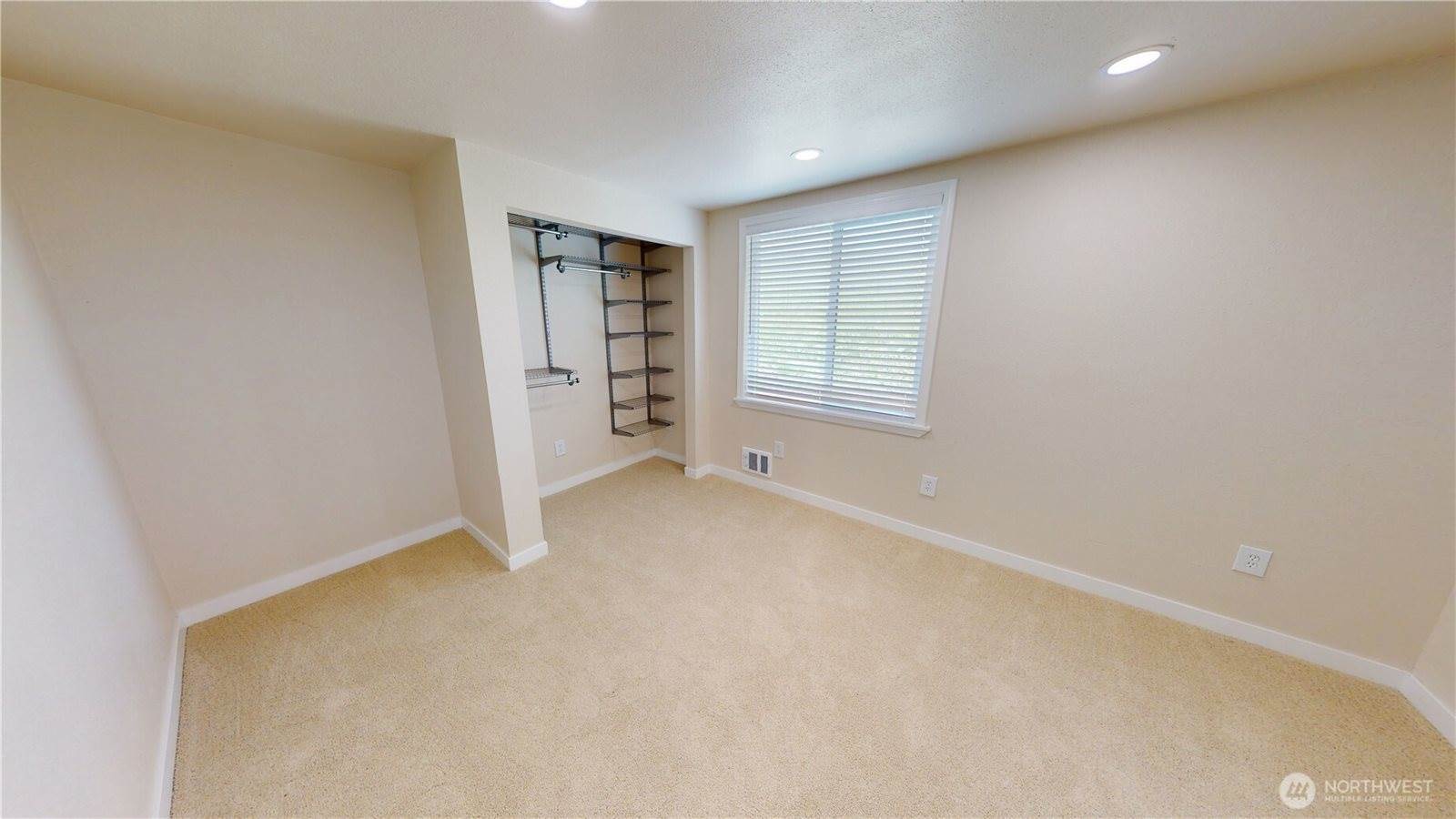 901 West Hazel Street, Mount Vernon, WA 98273