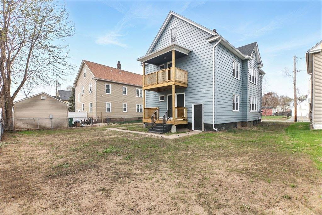 85 Charles St, Chicopee, MA 01020