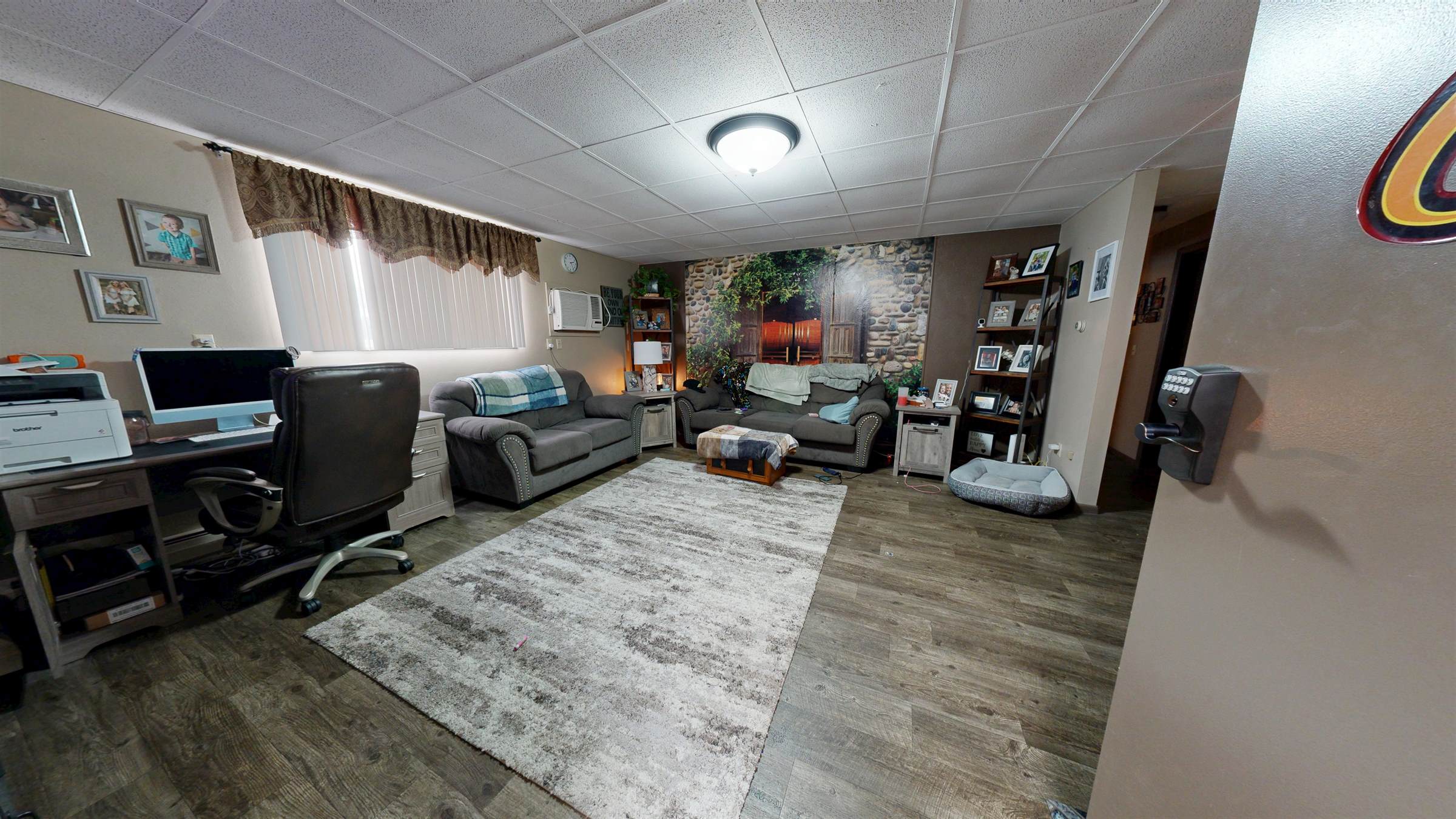 205 NE 1st St, New Albin, IA 52160