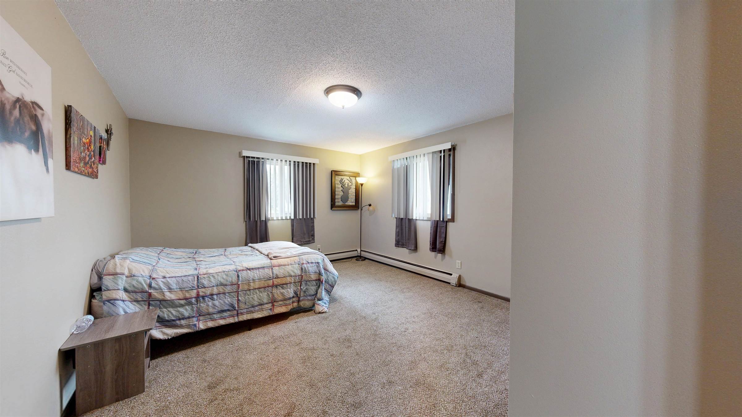 205 NE 1st St, New Albin, IA 52160