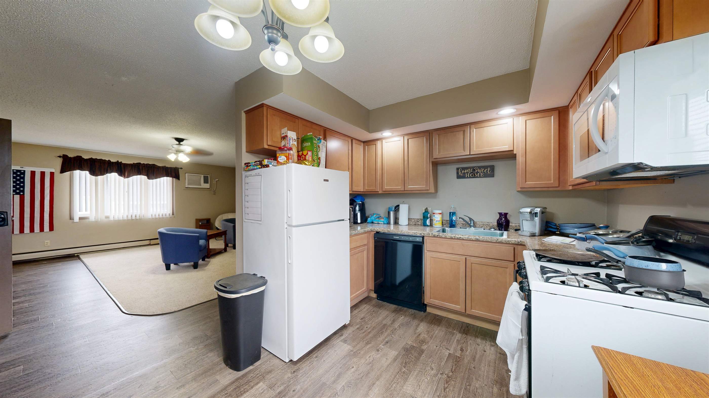 205 NE 1st St, New Albin, IA 52160