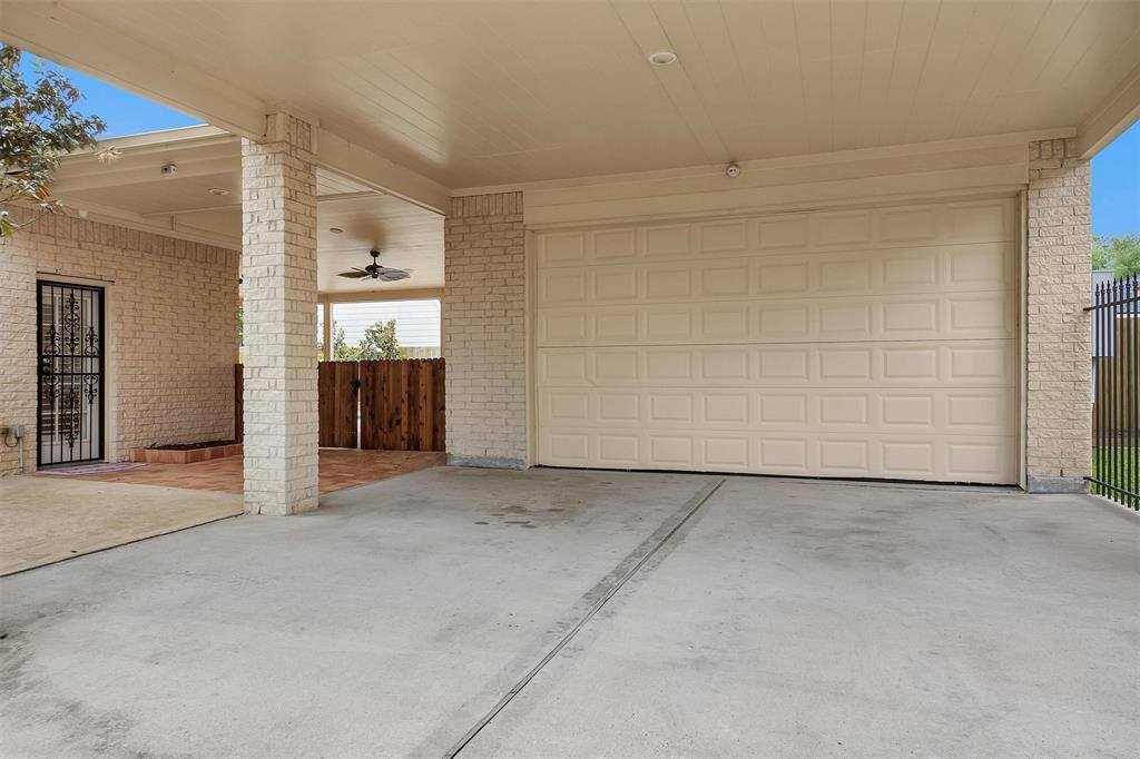 11406 Carson Avenue, Pearland, TX 77584