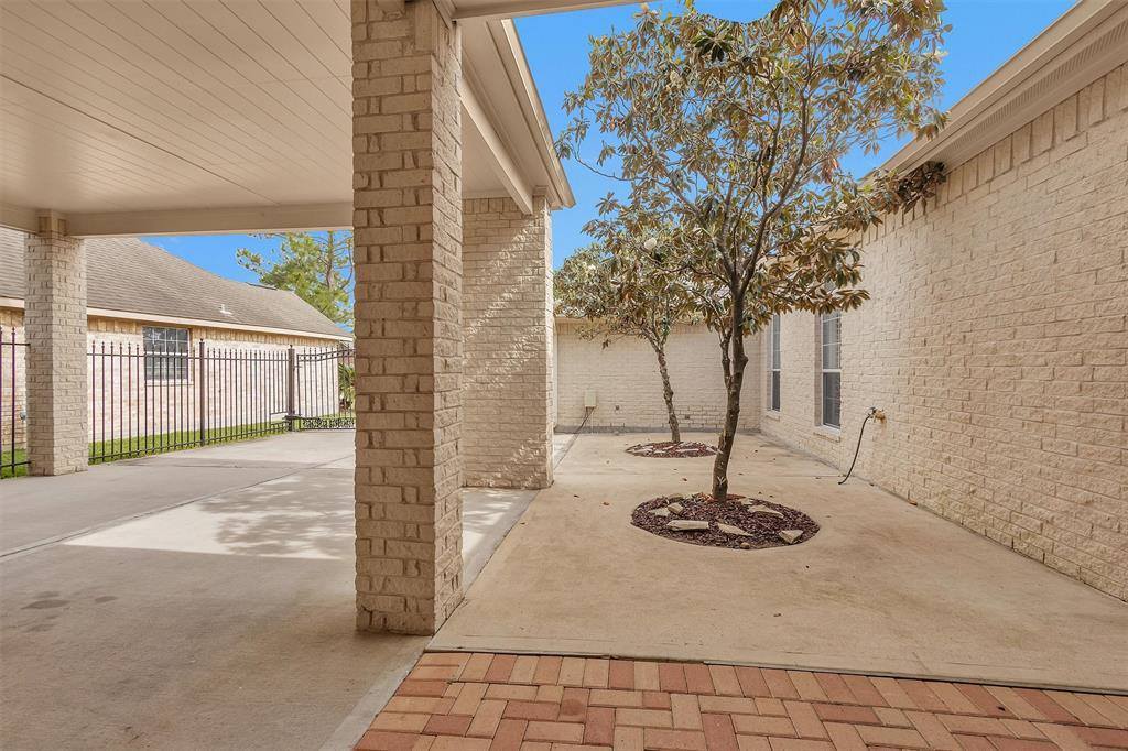 11406 Carson Avenue, Pearland, TX 77584