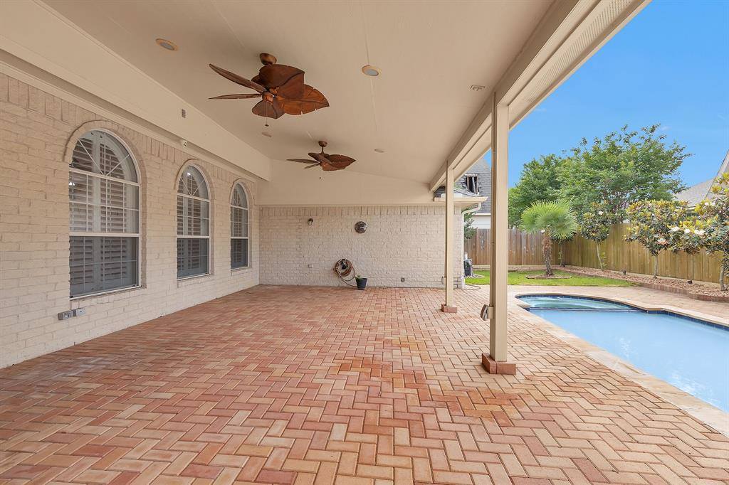 11406 Carson Avenue, Pearland, TX 77584