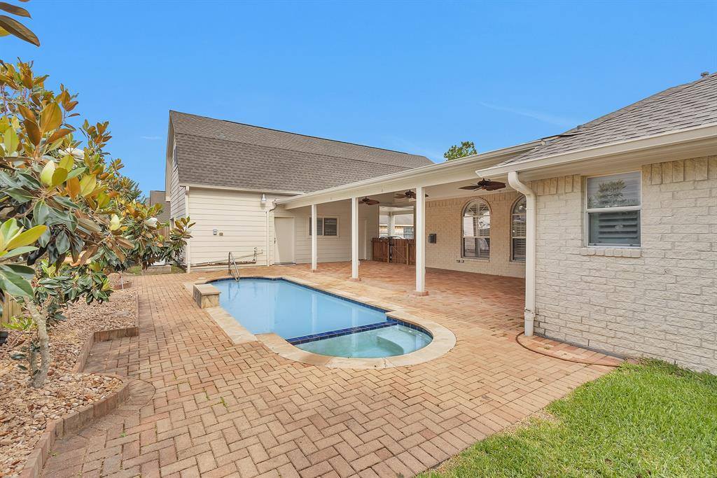 11406 Carson Avenue, Pearland, TX 77584