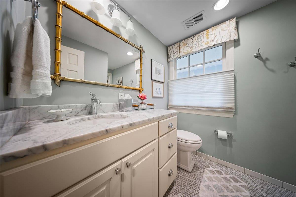 3904 W. 91st St, Prairie Village, KS 66207