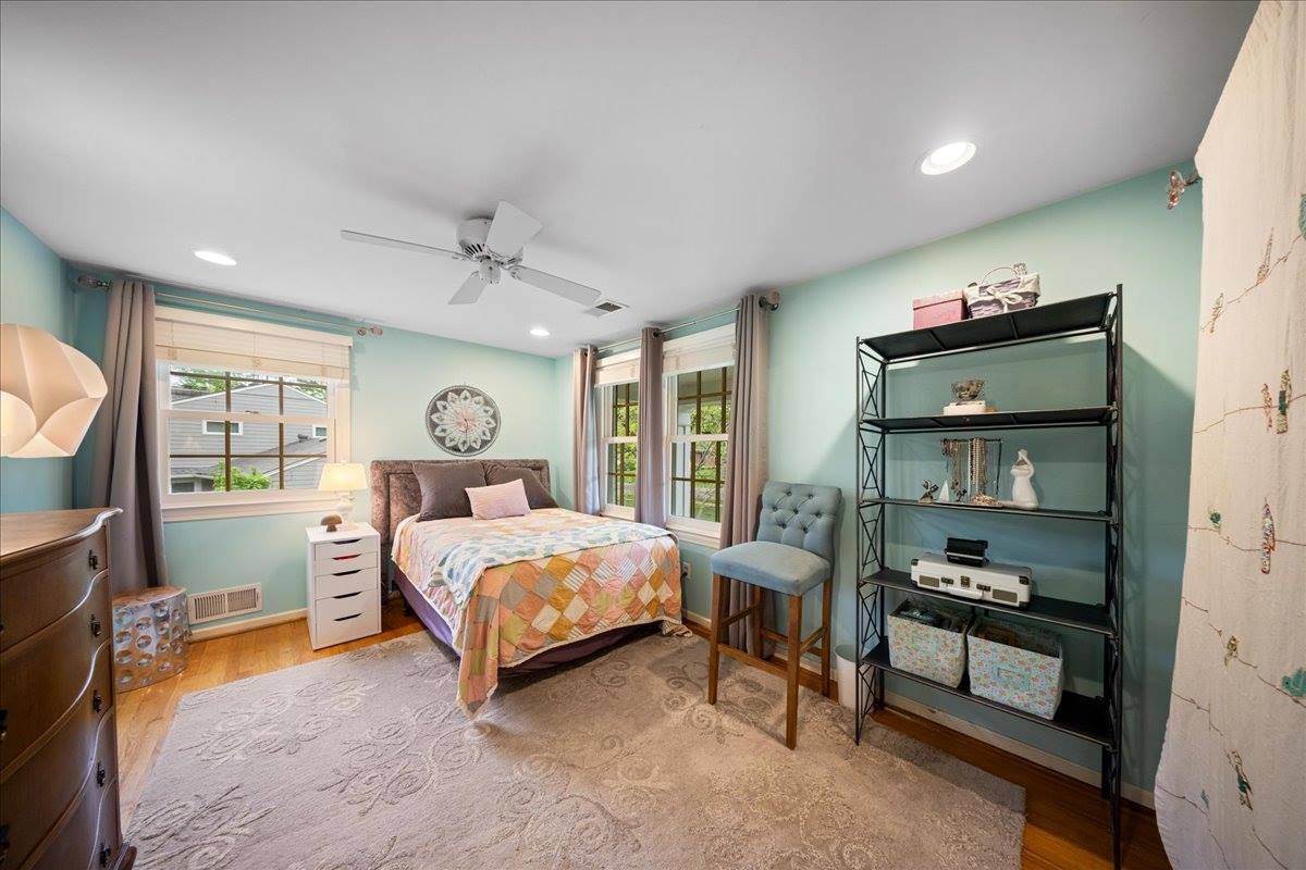 3904 W. 91st St, Prairie Village, KS 66207