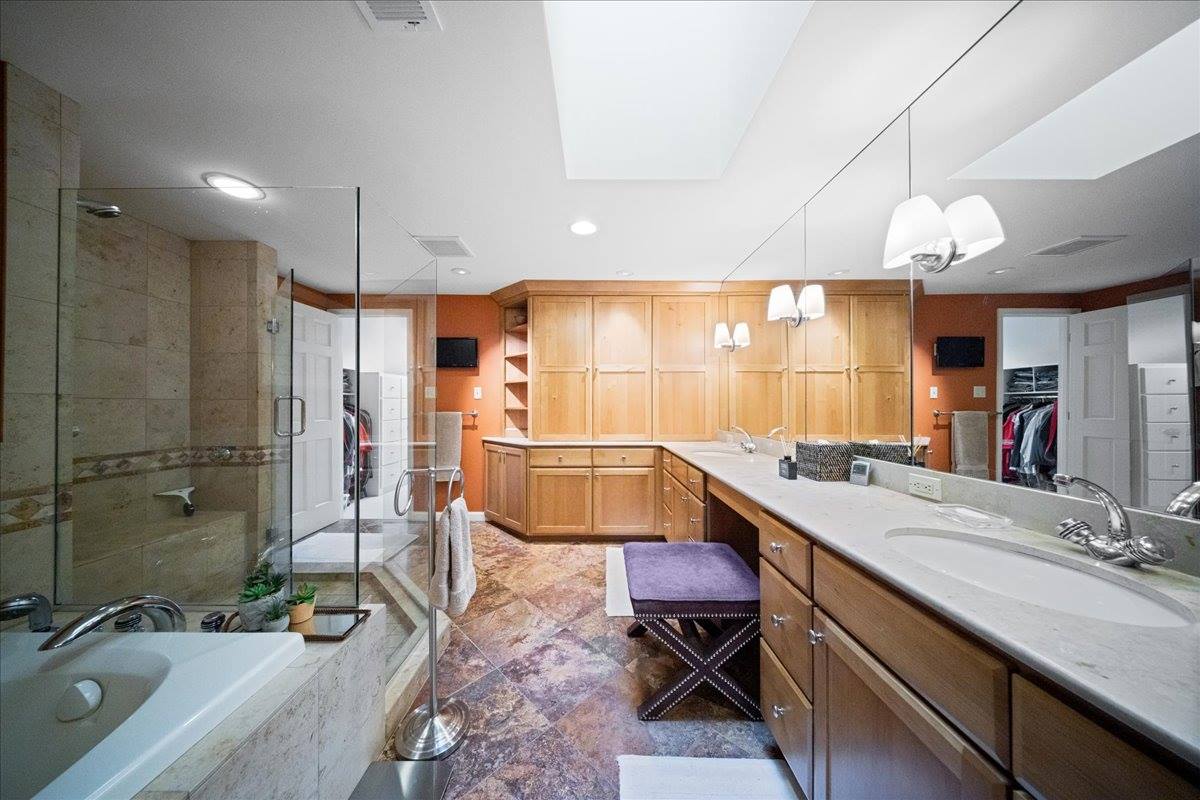 3904 W. 91st St, Prairie Village, KS 66207