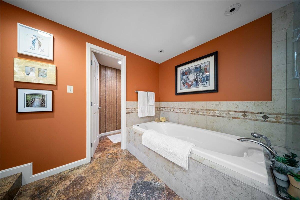 3904 W. 91st St, Prairie Village, KS 66207